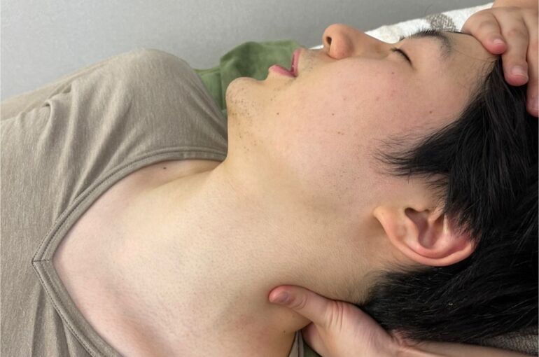 首ほぐし画像